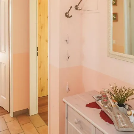 2 Bedroom Cozy In Lägenhet