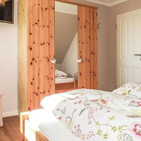 Apartment 2 Bedroom Cozy In *